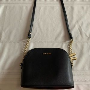 Black crossbody purse